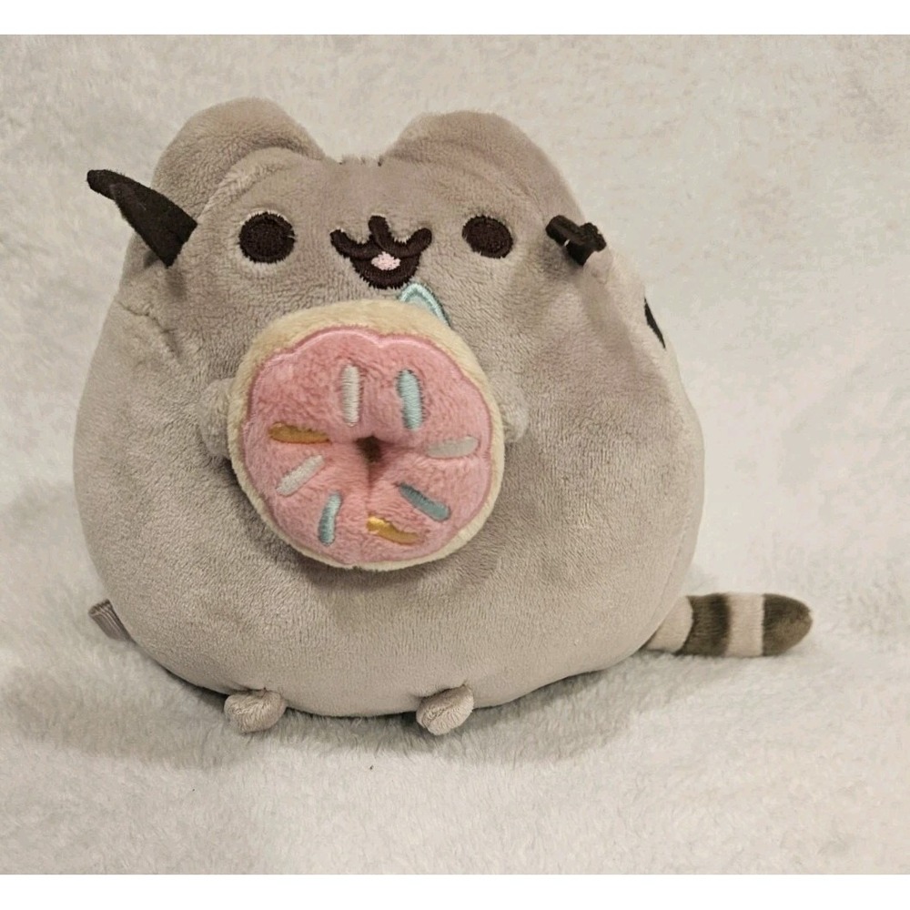 Pusheen GUND 2019 Snackable Grey Cat with Sprinkled Donut Plush #6054316